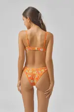 fiona---orange-crush---4_8d081e64-1c90-404d-8fad-8fa14a7a101b_2048x.jpg.ae3cc70950c14c55e0920...webp