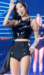 jisoo2.webp