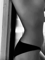 black-white-v0-i7lyk16xoane1.webp