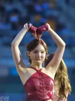 twice-nayeon-v0-3i14553v4rxe1.webp twice-nayeon-v0-3i14553v4rxe1.webp