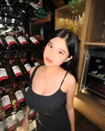 zekyownie__1748085346835.webp