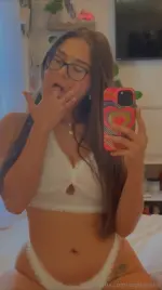 screenshot_Sophieraiin Pussy Rubbing Video Leaked - Internet Chicks-Watch  SR  Pussy _1753250...webp