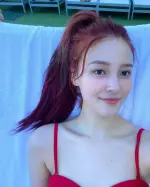 221123-MOMOLAND-Nancy-Instagram-Update-documents-1.webp