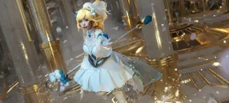 Nekokoyoshi (爆机少女喵小吉) cosplay Lux - League of Legends (43).webp