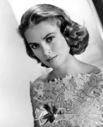 Grace_Kelly_MGM_photo.webp