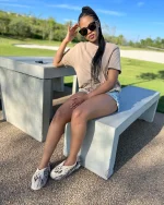 issa_yellowcandy-20221122-0001.webp