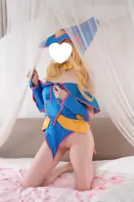 少女映画 (Shojo eiga) cosplay Dark Magician - Yu-Gi-Oh (1).webp 少女映画 (Shojo eiga) cosplay Dark Magician - Yu-Gi-Oh (1).webp