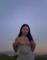 Nag-eenjoy sa byahe kapag ikaw ang kapiling.jpg