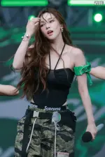 aespa-karina-v0-jmd6xv3no1bf1.webp