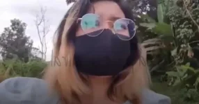 Si Insan sa may farm naisipang bumukaka.jpg