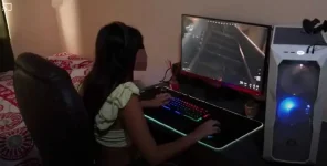 Dalagang mahilig sa games na Putukan, Pinutukan .webp
