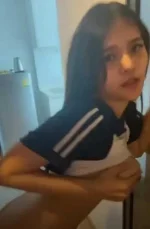 Ang ganda nya lalo habang kinakantot sya.webp