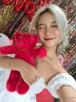 irisadamsone_2127973.webp