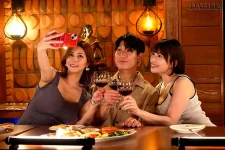 1jp-1.webp