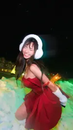 having-fun-in-snow-v0-cdnip4ae4iee1.webp