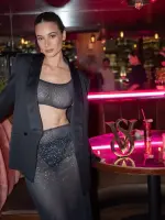 anne-curtis-victoria-secret-v0-r6ssdnrntavf1.webp