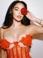 1764160408553_instaPV.webp
