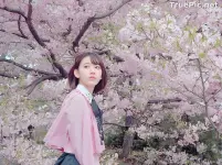 Japanese-Singer-and-Actress-Sakura-Miyawaki-Sexy-Picture-Col (4).webp