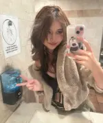 cqndygrl_0038.webp
