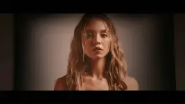 Pippa-sydney-Sweeney-The-Voyeurs-2021.webp