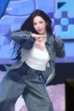 260324-blurkpop-2036473243066851347-1.webp