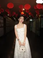 chinitawglass1.webp
