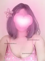 wanna-squeeze-them-v0-r1yo0hhr0gtf1.webp