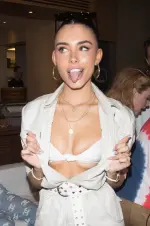 Madison Beer Pics (8).webp
