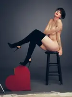 Anne Hathaway Pics (8).webp