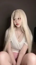 evawxsh---Blonde-Wig-02e62c450f66390155.webp