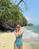 230405-soyeon-instagram-update-v0-3b80a62pd2sa1acbdd396bda4cd72.png