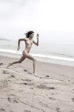 Kendall-Jenner-Nude-Beach-Photoshoot-For-Magazine-Leaked-12.webp