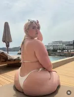 size-of-those-hips-v0-3pftcuf5qlyg1.webp