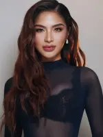Glowin 🌞 @yanaaduana Makeup by @jajapangilinan Hair by @renzpangilinanStyled by @styledbyjro.webp