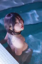 Son Ye-Eun (손예은) cosplay Reze - Chainsaw Man (59).webp