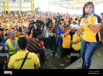 philippine-vice-presidential-candidate-and-congresswoman-leni-robredo-delivers-a-statement-du...webp