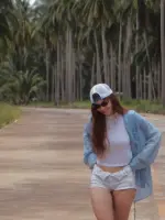 criselda-alvarez-v0-9i9psvhom79h1.webp