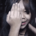 babae-umiiyak-pinoy-reaction.gif