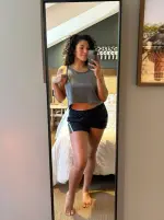 swipe-to-remove-my-gym-clothes-v0-og3eirq4tw8h1.webp