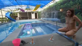 Nag-enjoy-Ang-Mga-Kalahok-sa-Palaro-Pero-Mukhang-Mas-Nag-enjoy-si-Cameraman.webp