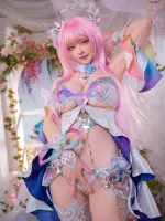 Machi-cosplay-Cyrene-Swimsuit-HonkaiStar-Rail-18_result.webp