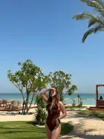 clrsznn_3922948308865296208.webp