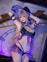 Machi-cosplay-The-Herta-Swimsuit-HonkaiStar-Rail-5_result.webp