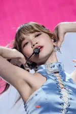 chaewon-le-sserafim-v0-a6zhad746ryb1.webp