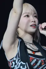 김채원 (2246) (1).webp