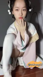 04年女大生 胡椒籽推特@hujiaozi33 脸穴同框紫薇视频福利合集 (83).webp