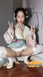 04年女大生 胡椒籽推特@hujiaozi33 脸穴同框紫薇视频福利合集 (91).webp